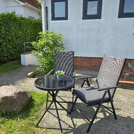 Kpt Verwaltungs Und Service Gbr Plön Buitenkant foto