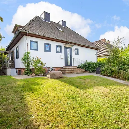 Kpt Verwaltungs Und Service Gbr Plön Buitenkant foto
